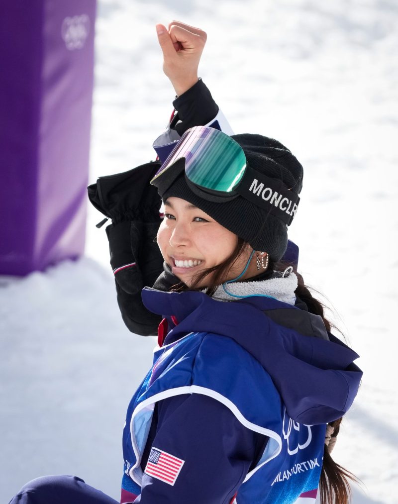 What shoulder injury? Chloe Kim qualifies in halfpipe at 2026 Olympics